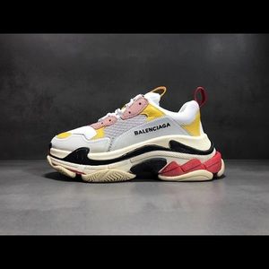 Balenciaga triple S 37